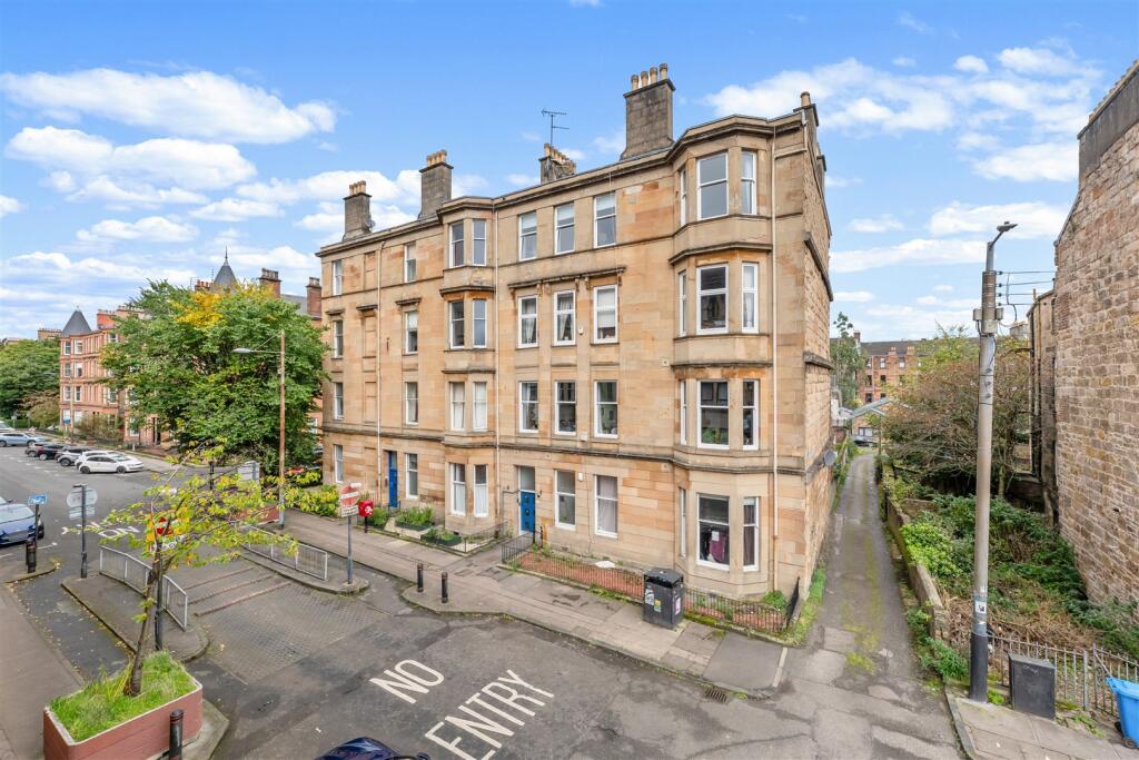 Main image of property: 3/1 132 West Princes Street, Woodlands, G4 9DB