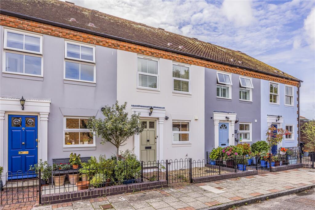 Main image of property: Henty Gardens, Chichester, West Sussex, PO19