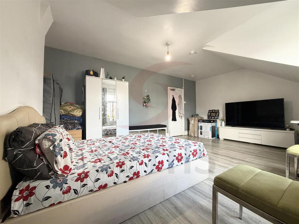 Apartment in Leicester, Clarendon Park - View 3