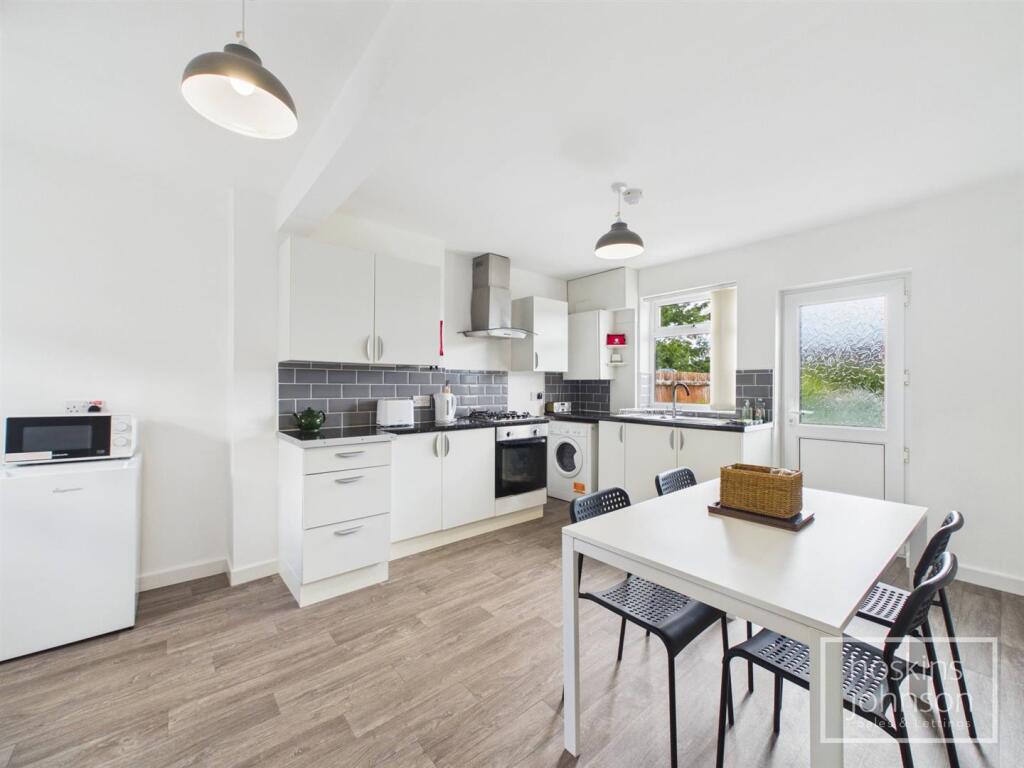 House in Pontypridd, Rhydyfelin - More