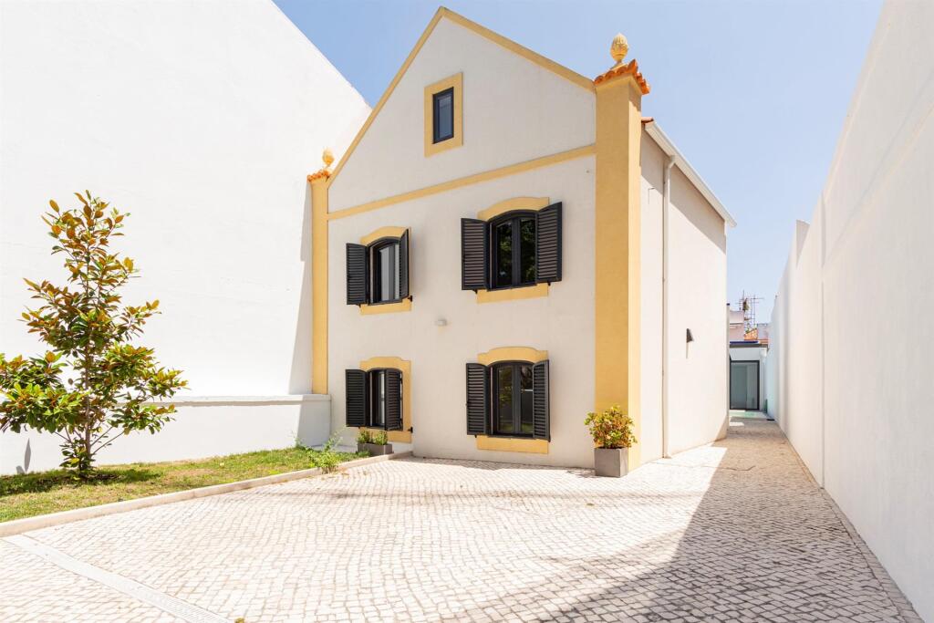 Main image of property: Lisbon, Oeiras