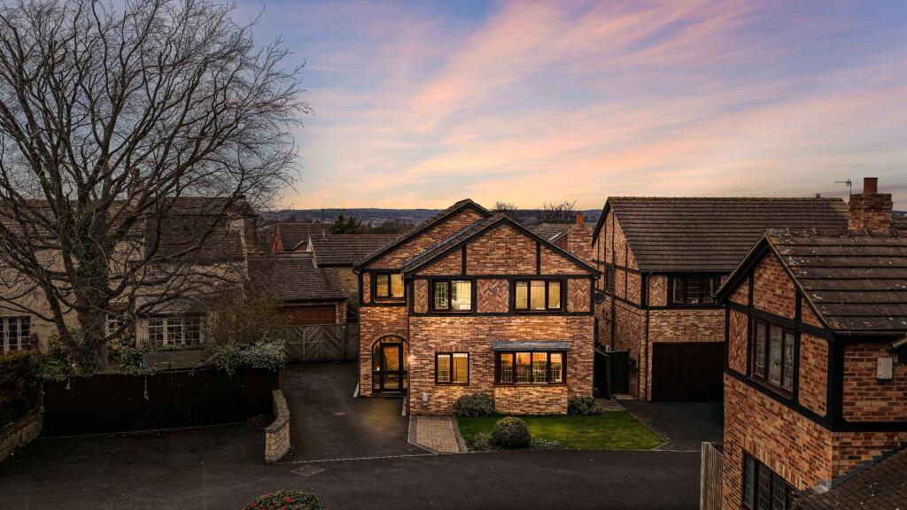 Main image of property: 5 Ashwood Heights