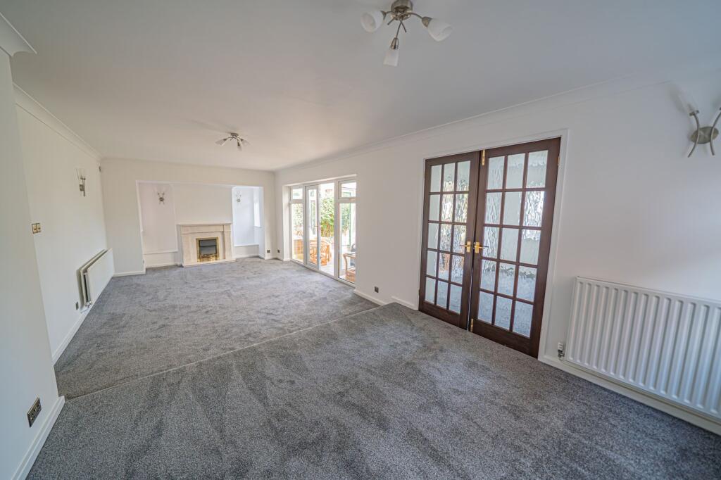 Shortland Close, Knowle, B93 photo 5