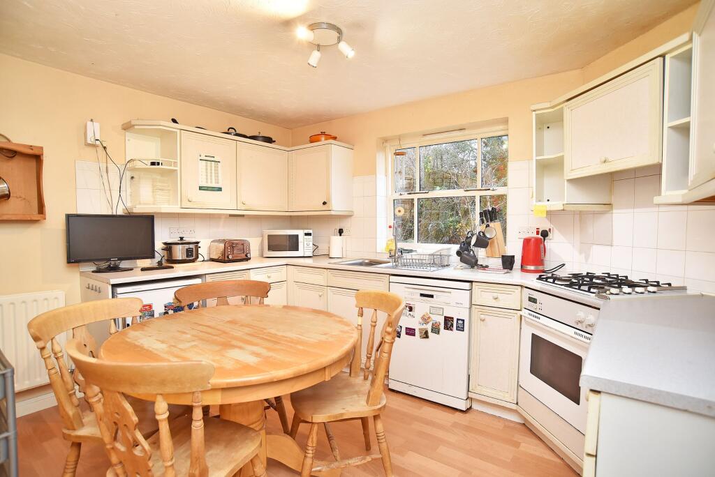 Rievaulx Close, Knaresborough photo 4