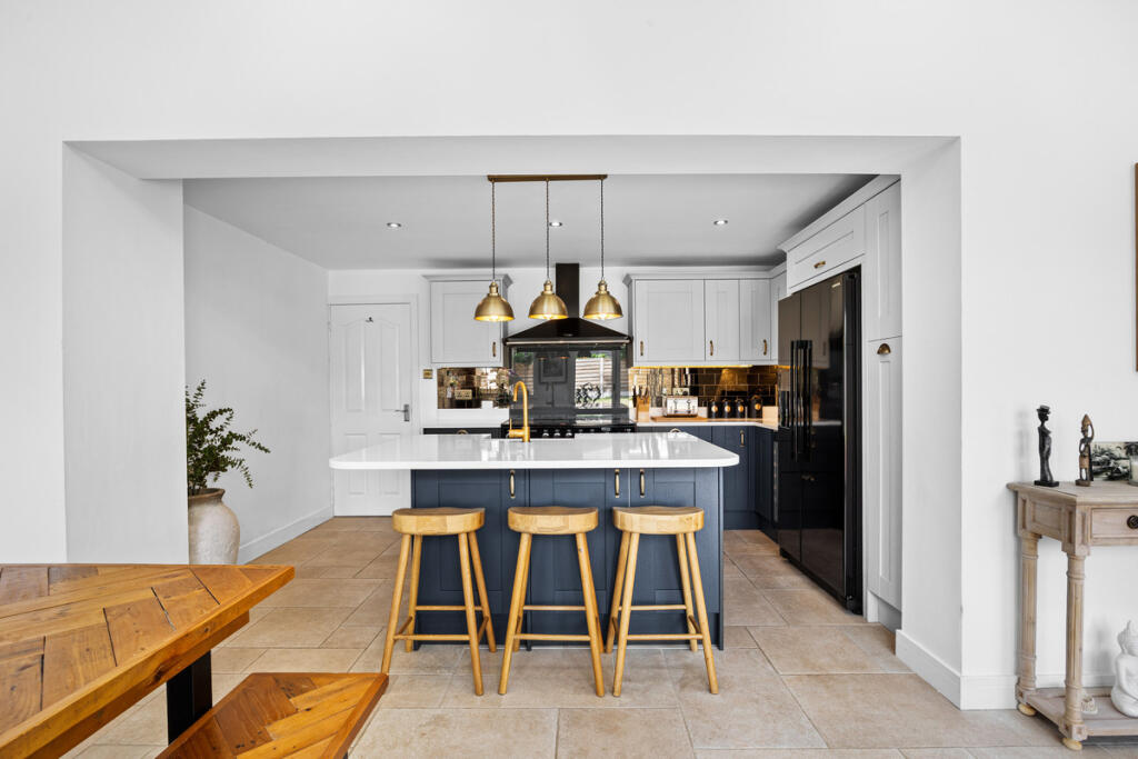 House in Macclesfield, Cheshire East - View 3