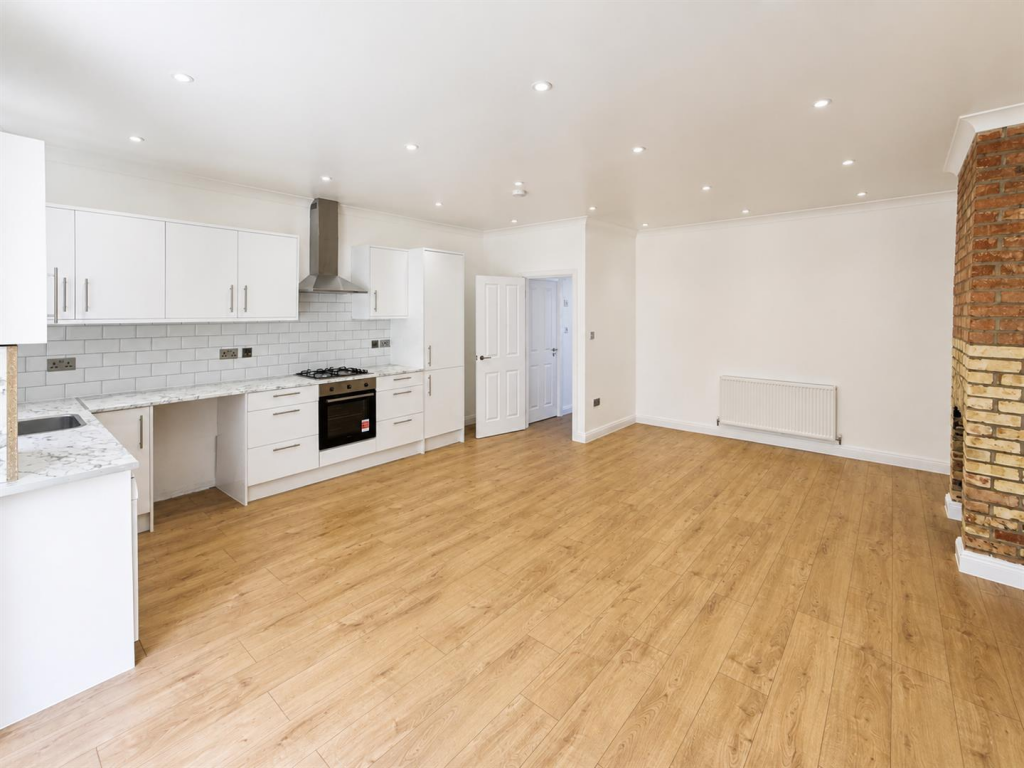 House in London - View 5