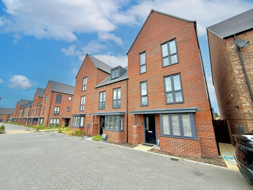 Main image of property: Waterslade Way, Linmere