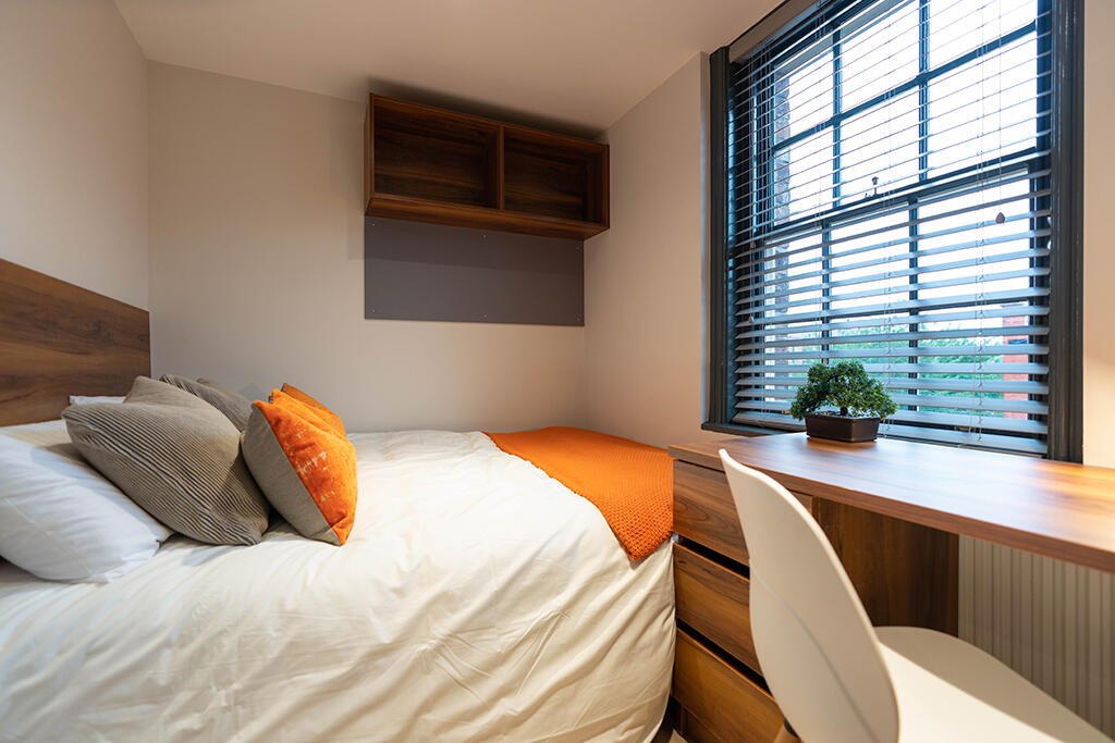 Apartment in Liverpool, Knowledge Quarter, Edge Hill - View 3