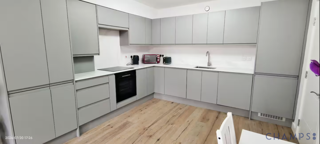 Apartment in London - View 5