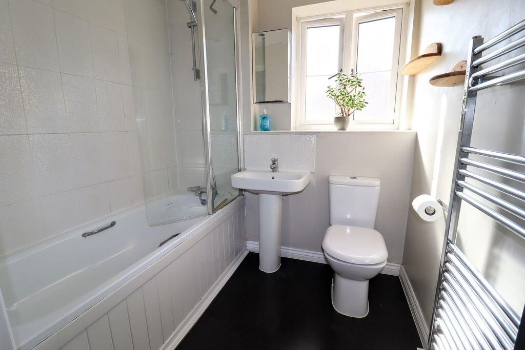 Apartment in Milton Keynes - View 4