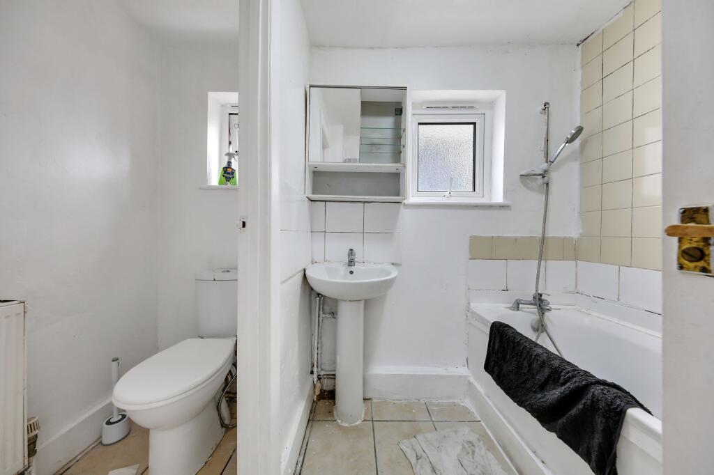 Apartment in London, Plaistow - View 4