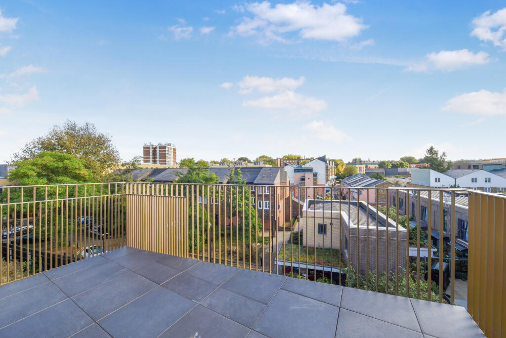 Apartment in London - View 3