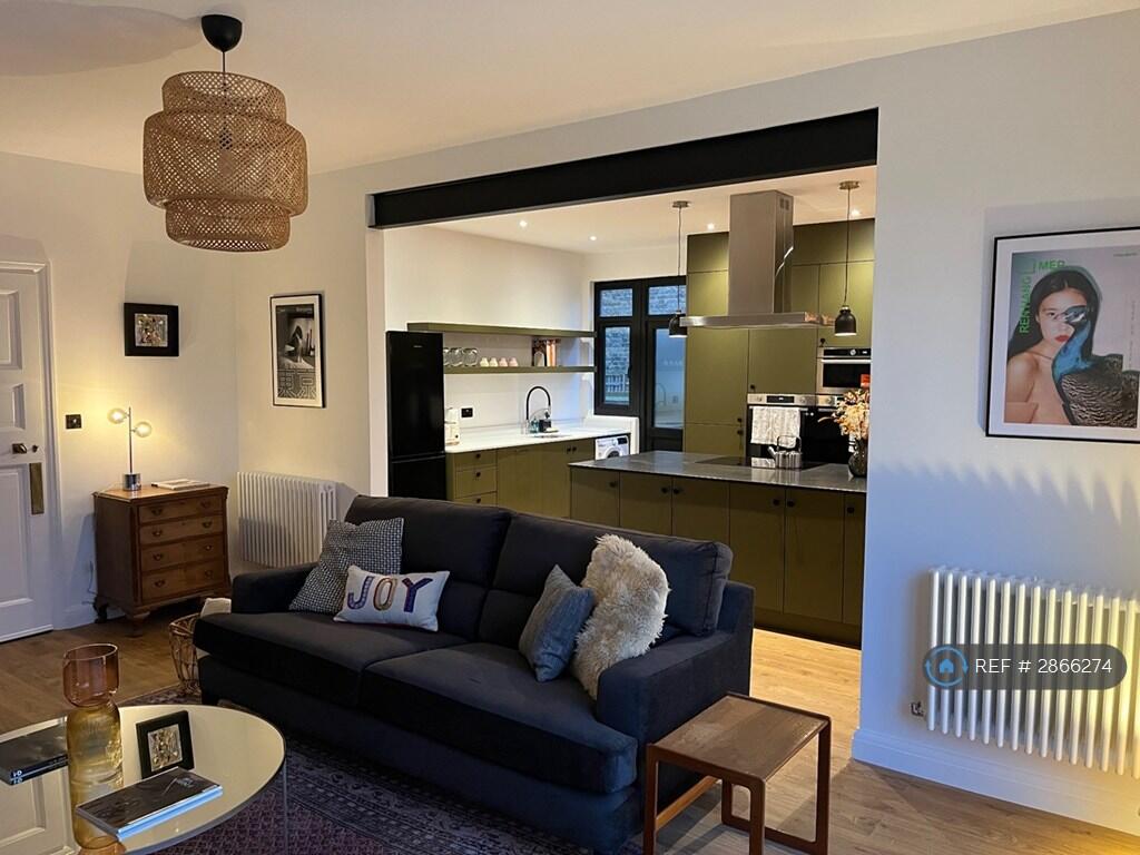 Main image of property: Hadley Road, Barnet - London, EN5