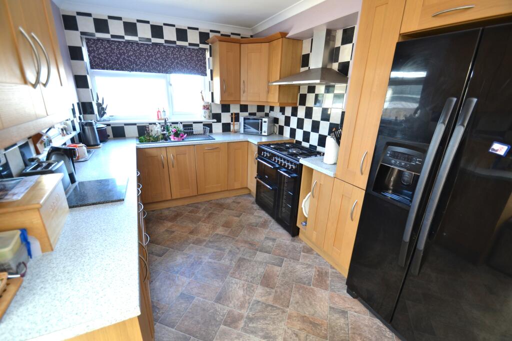 House in Sandown, Brading - More