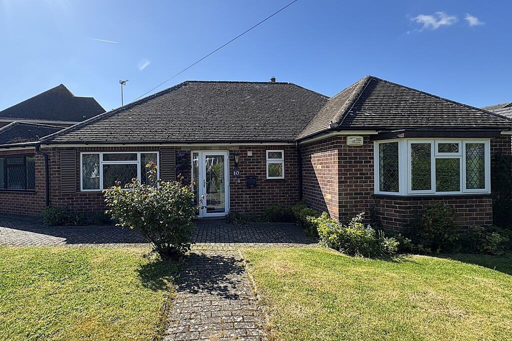 3-bed detached on Gloucester Crescent, Melton Mowbray, £335,000