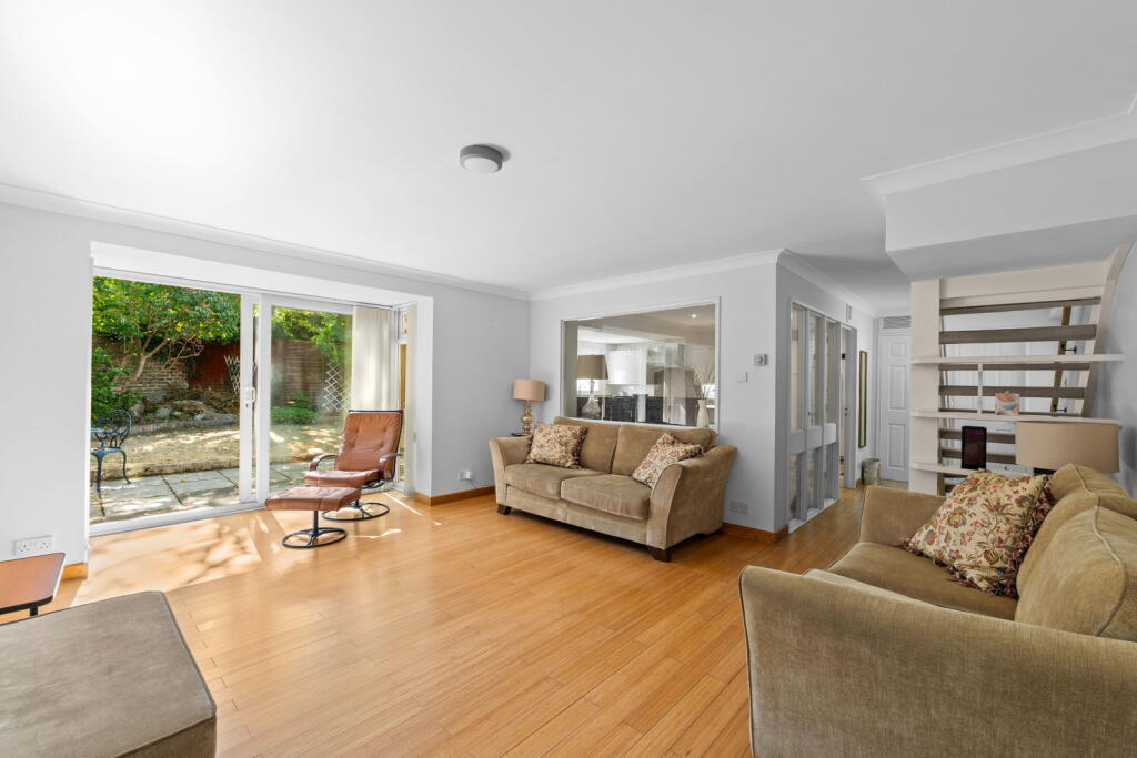 House in Croydon - View 5
