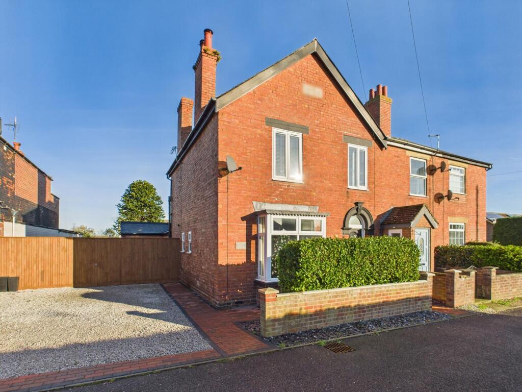4-bed house on 17 Post Office Lane, Spilsby, £315,000