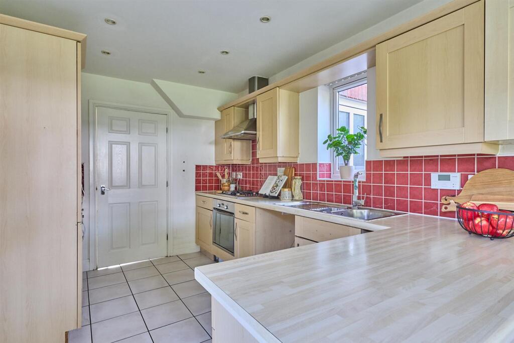 House in Hinckley and Bosworth, Hinckley - View 2