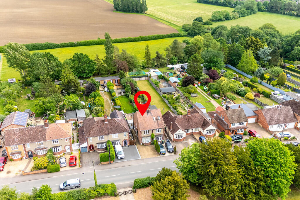 2-bed semi-detached on Rushden Road, Wymington, £260,000