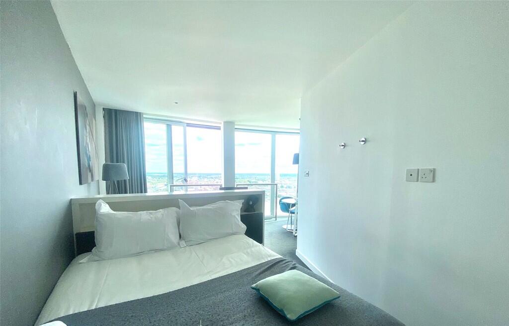 Apartment in Birmingham, Bullring, Digbeth - More