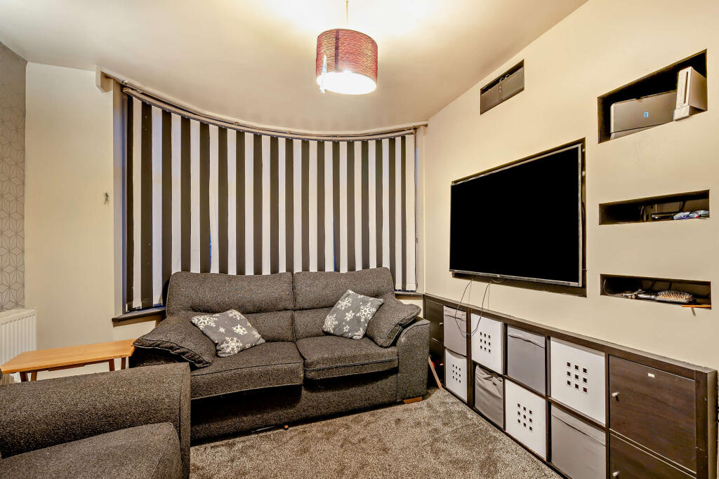 House in Coventry, Stonehouse Estate, Willenhall - View 3