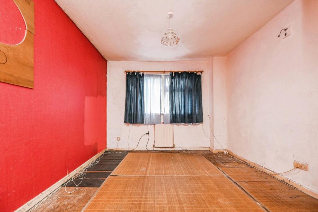 House in Skelmersdale, Little Digmoor, Digmoor - More