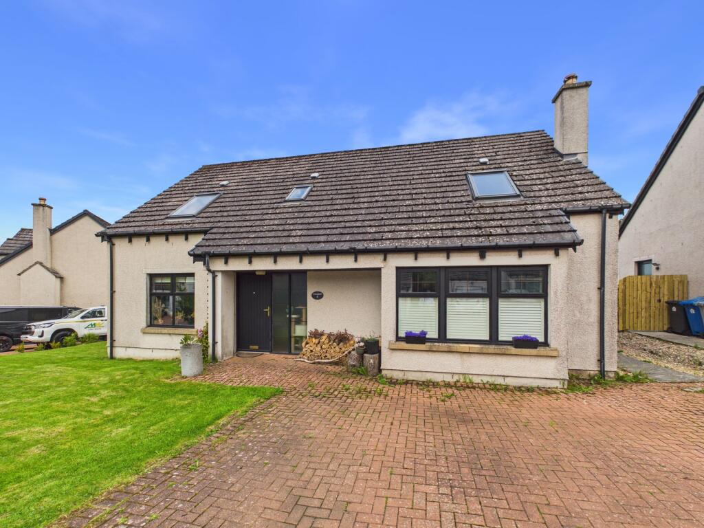 Main image of property: Raeburn Common, Pettinain, ML11