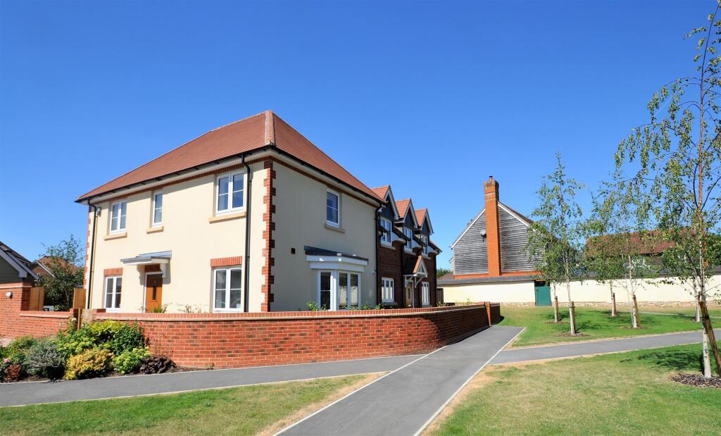 Main image of property: Richard Adams Close, Whitchurch, RG28 7FJ
