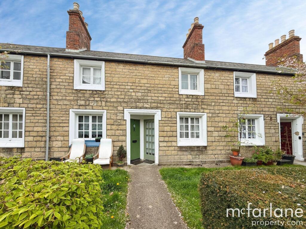 Main image of property: Exeter Street, Swindon, SN1