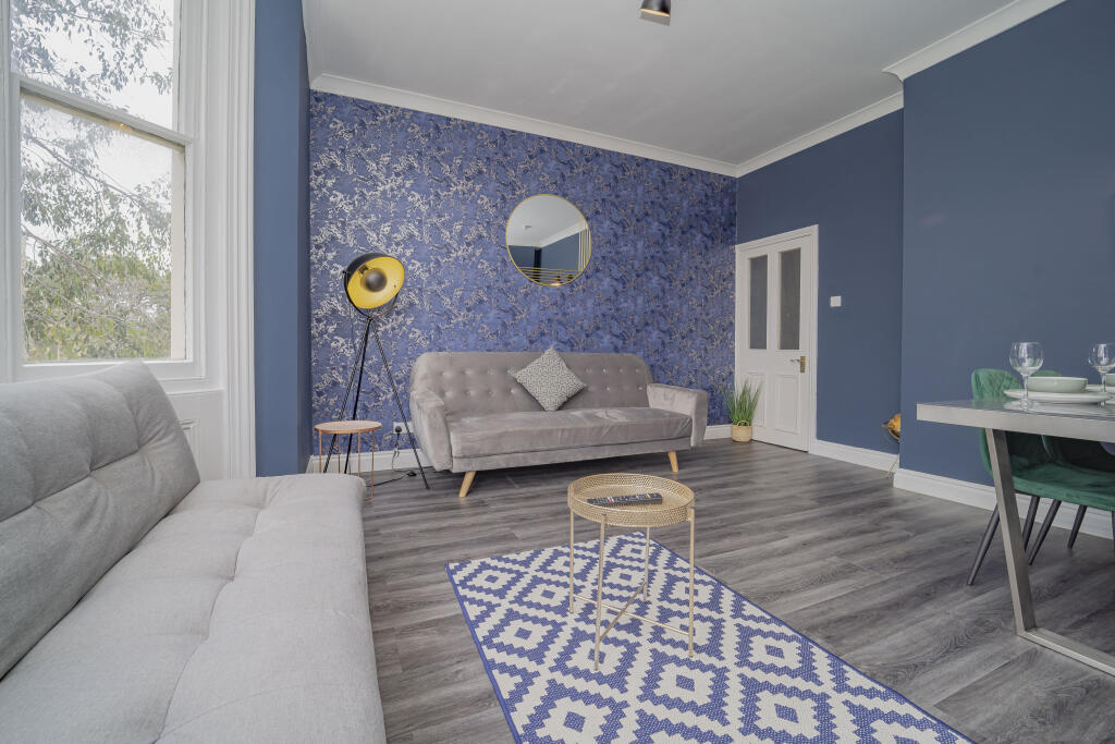 2 bedroom flat for rent