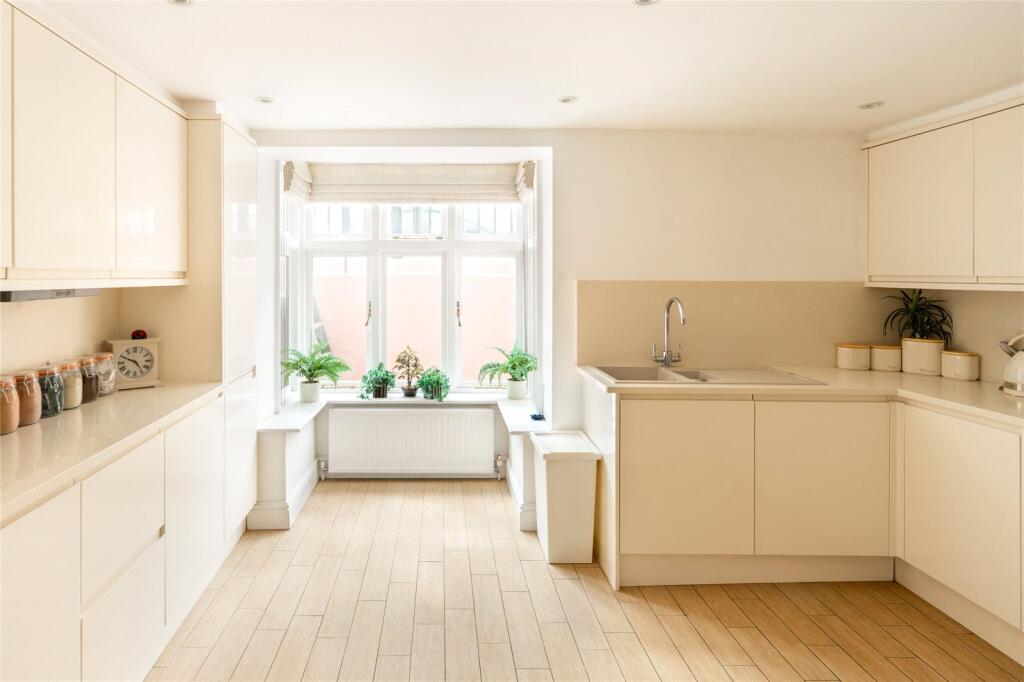 House in London - View 4