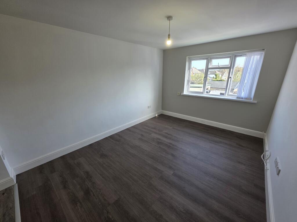 Additional image 3 of Yeovil