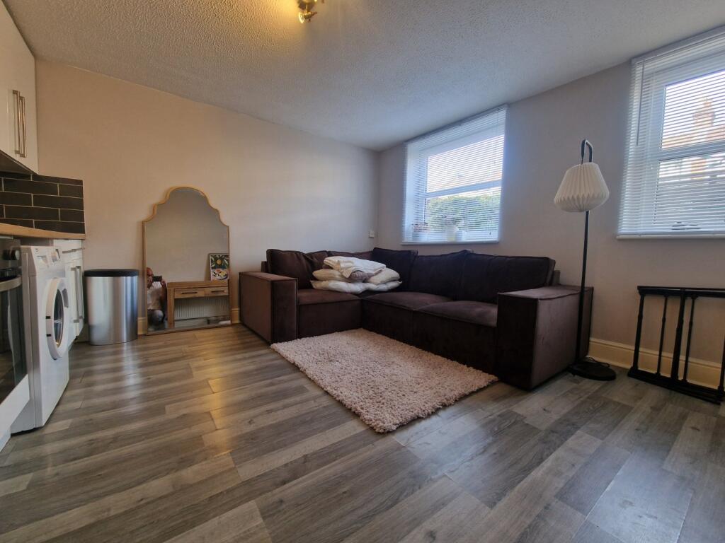Apartment in Portsmouth - View 5