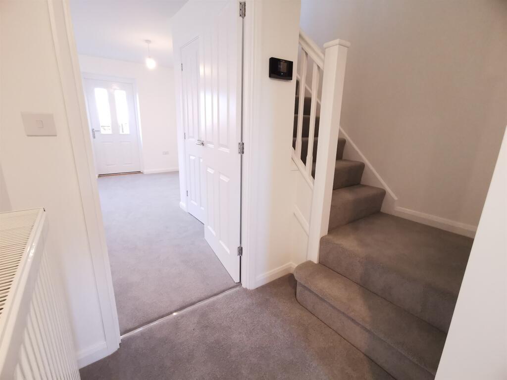 Chediston Place, Halesworth photo 4