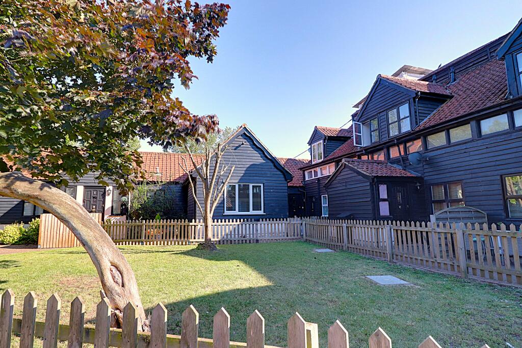 Main image of property: Coxtie Green, Brentwood