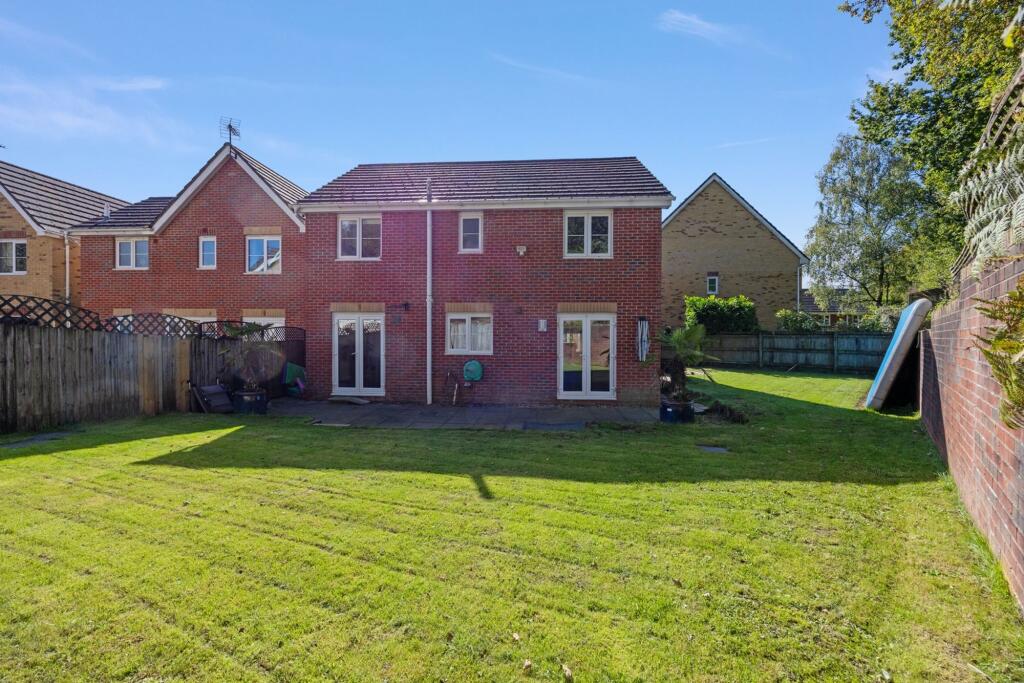 House in Llantwit Fardre, St David's Manor Estate - View 2