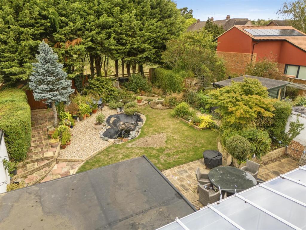 House in Milton Keynes, Loughton and Great Holm - More