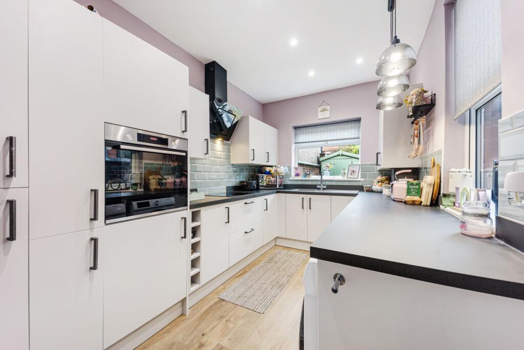 Victoria Road, Ashton-In-Makerfield, WN4 photo 3