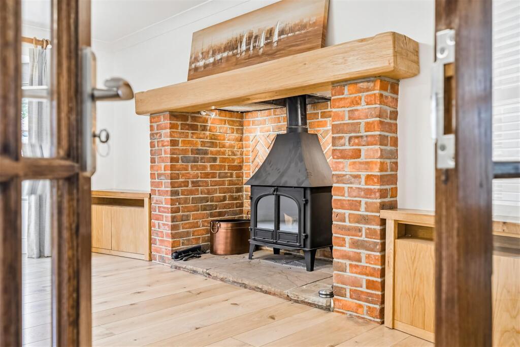 Banstead Village photo 4