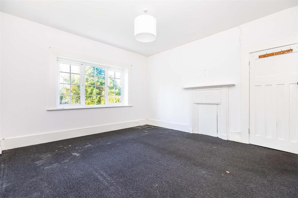 Lowther Road, Bournemouth - More