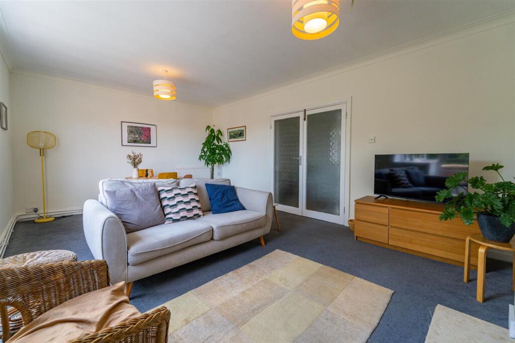 Apartment in Birmingham, West Midlands - View 4
