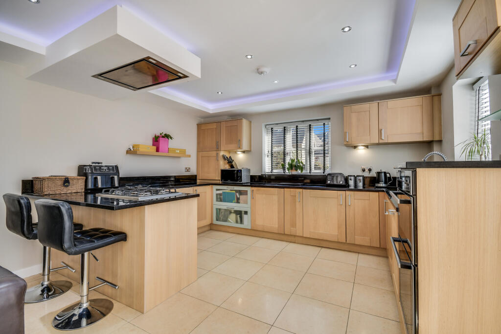 Galleywood Road, Great Baddow, Chelmsford photo 3