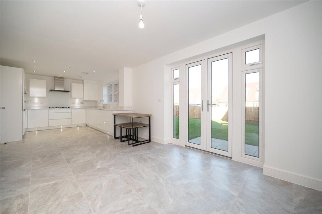 Osprey Drive, St. Albans, Hertfordshire photo 2