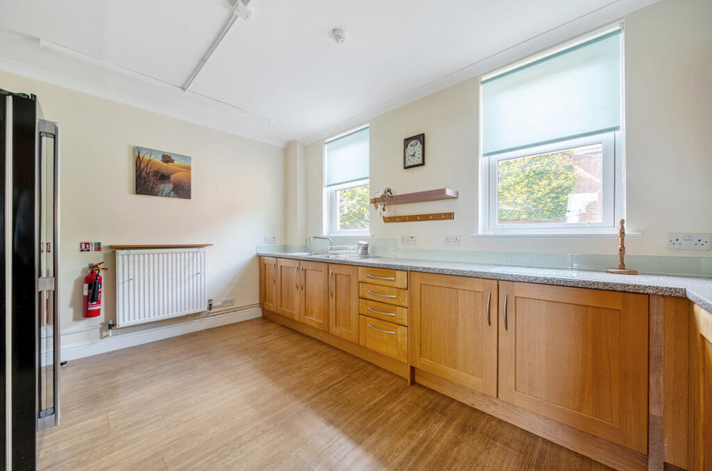 Semaphore Road, Guildford, Surrey, GU1 photo 4