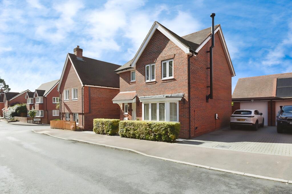 Main image of property: Bow Lake Gardens, Bishopstoke, SO50