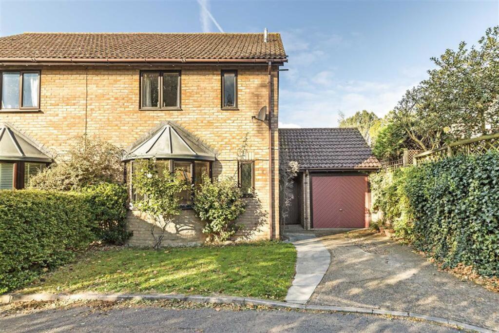 Main image of property: Kingsmead Close, Teddington