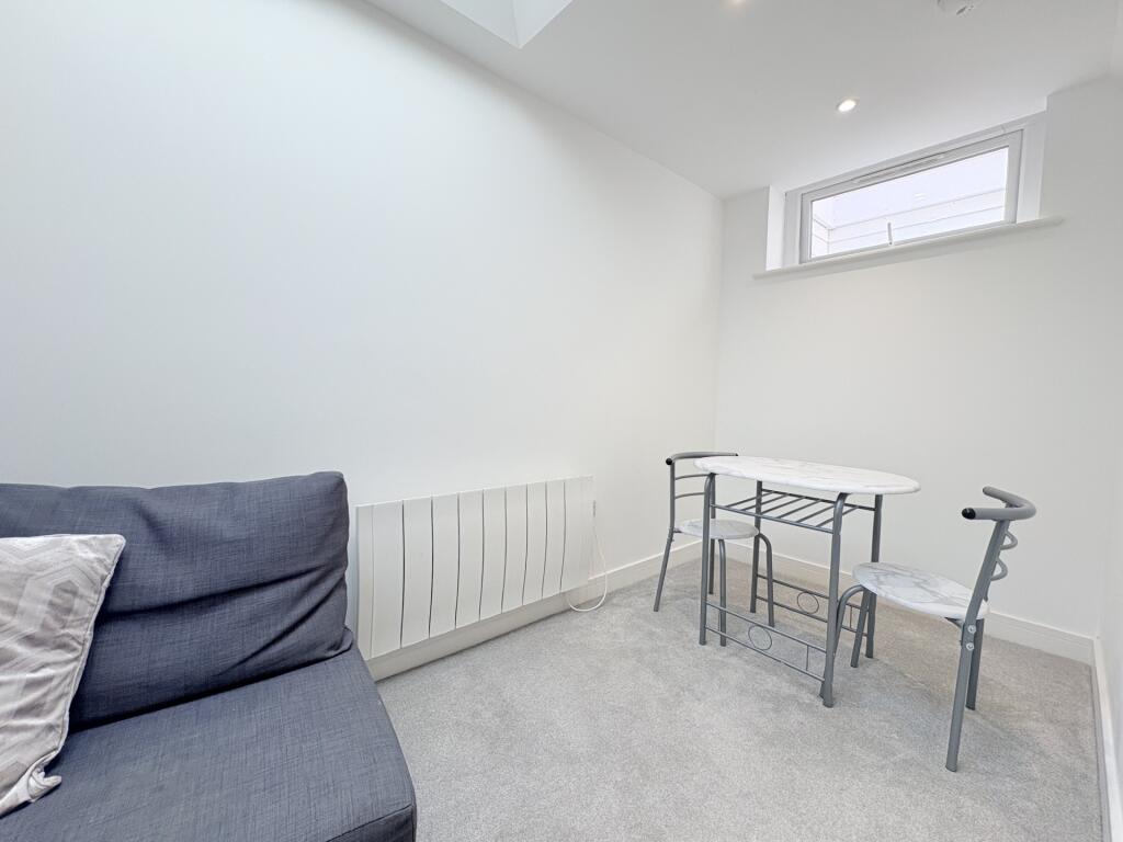 Apartment in Portsmouth - View 4