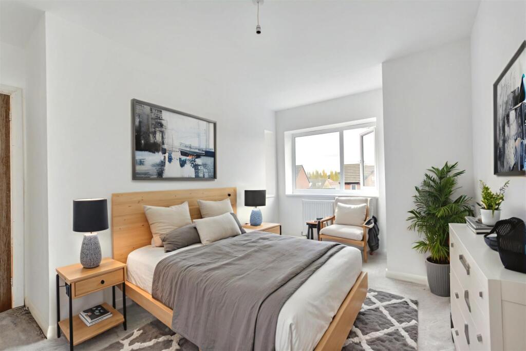 House in Nottingham, Chase Farm, Gedling - More