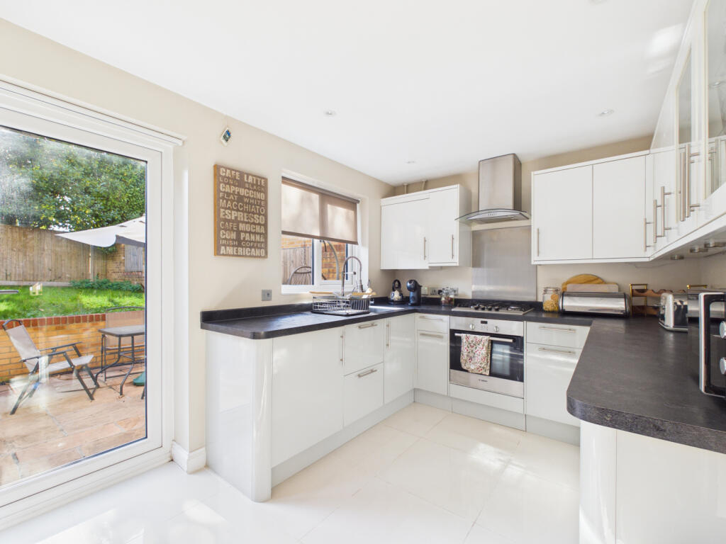 Collingworth Rise, Park Gate, SO31 1DA photo 4