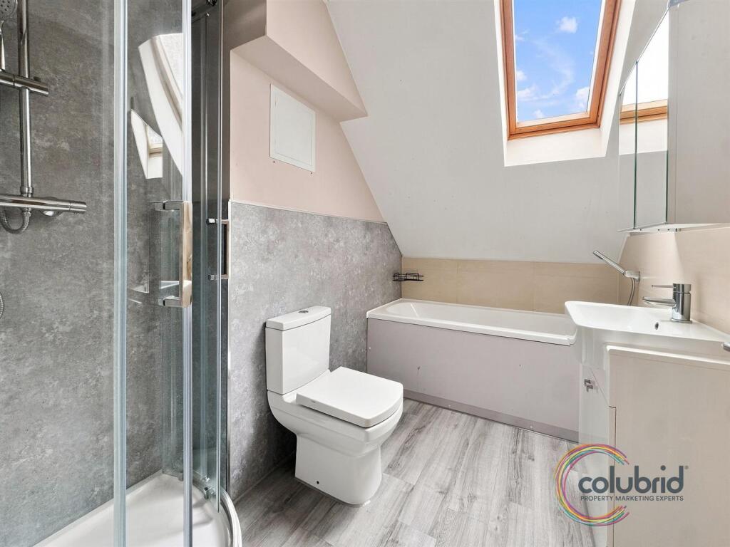 Apartment in Thurrock, Essex - More